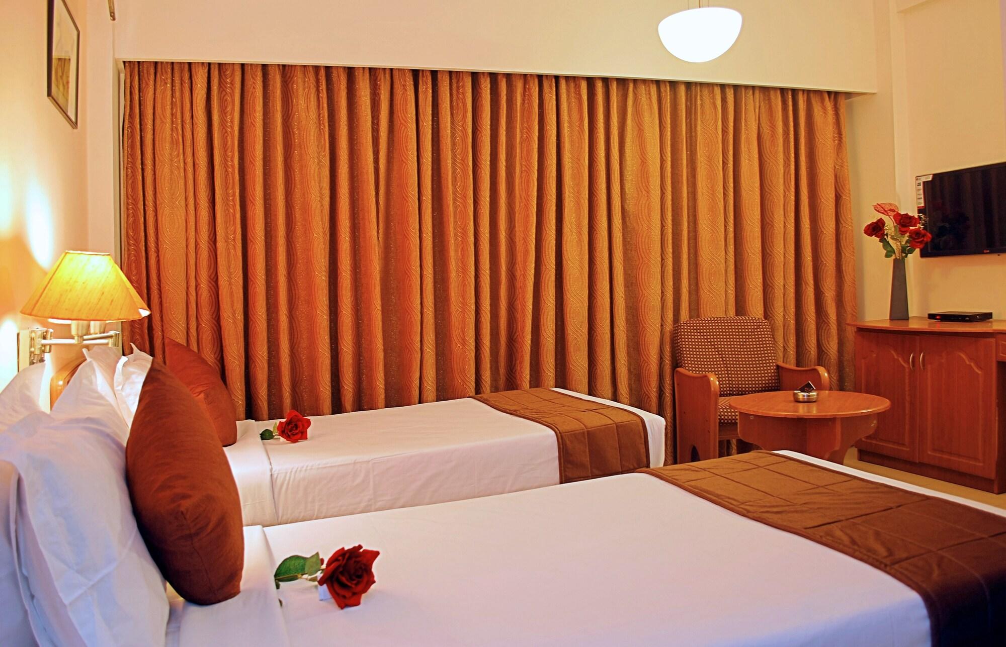 Hotel Super Townhouse Koyambedu Čennai Exteriér fotografie