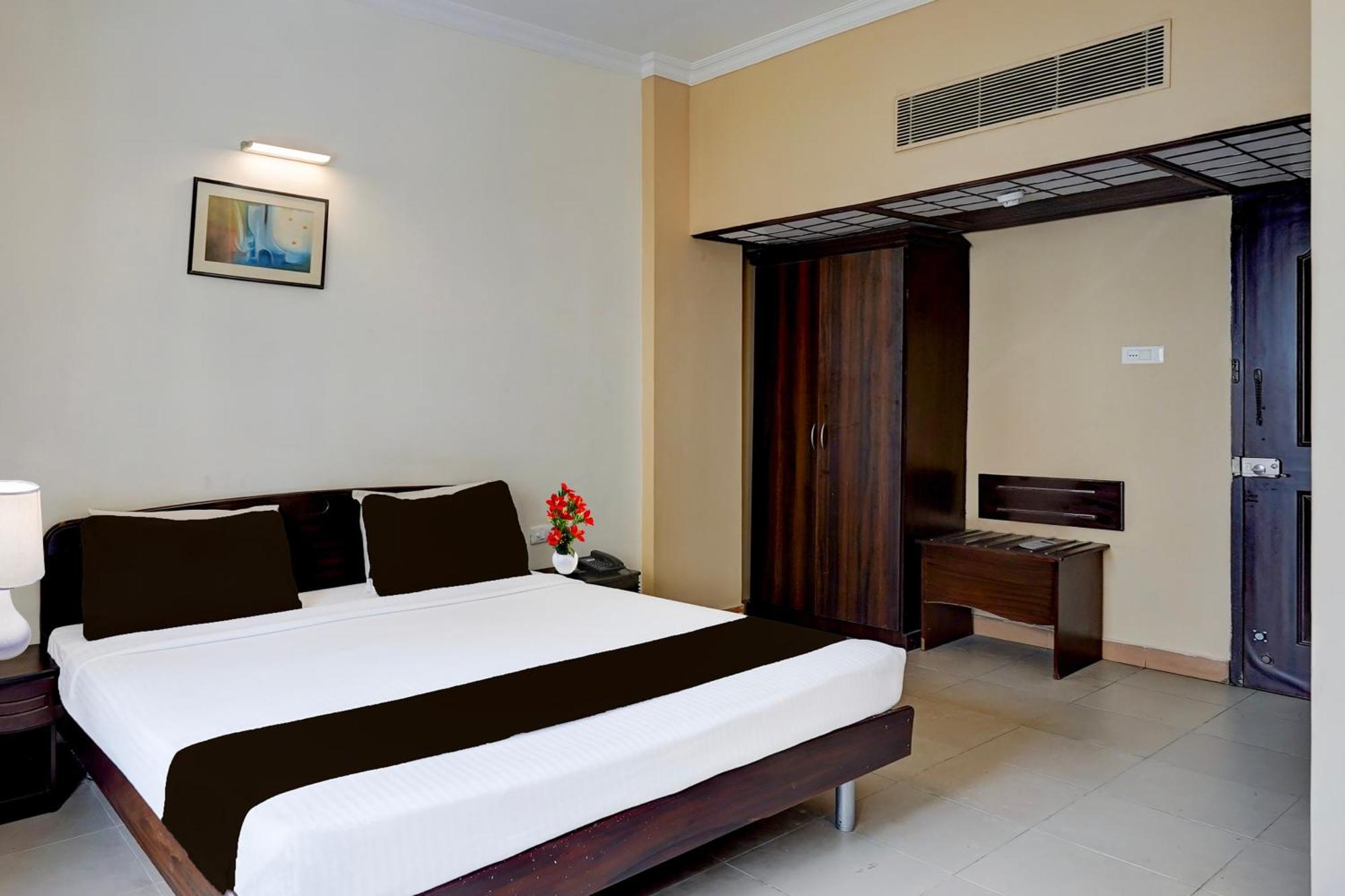 Hotel Super Townhouse Koyambedu Čennai Exteriér fotografie