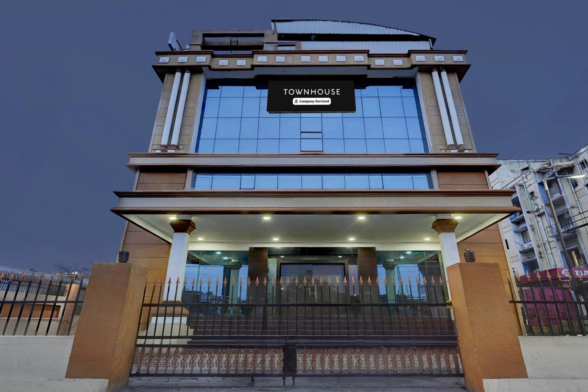 Hotel Super Townhouse Koyambedu Čennai Exteriér fotografie