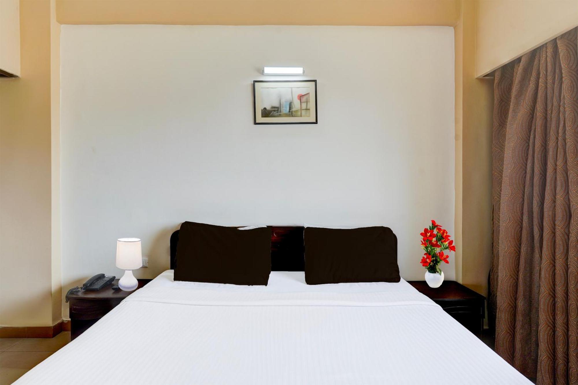 Hotel Super Townhouse Koyambedu Čennai Exteriér fotografie