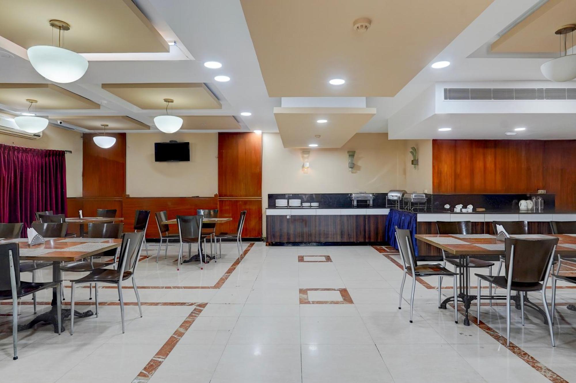 Hotel Super Townhouse Koyambedu Čennai Exteriér fotografie