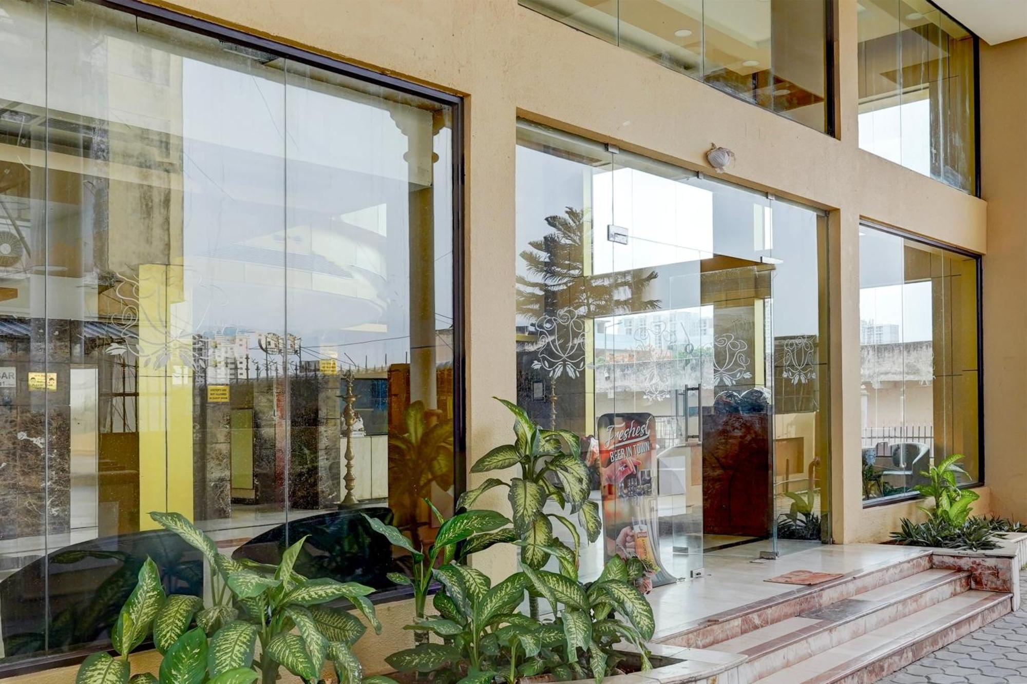 Hotel Super Townhouse Koyambedu Čennai Exteriér fotografie