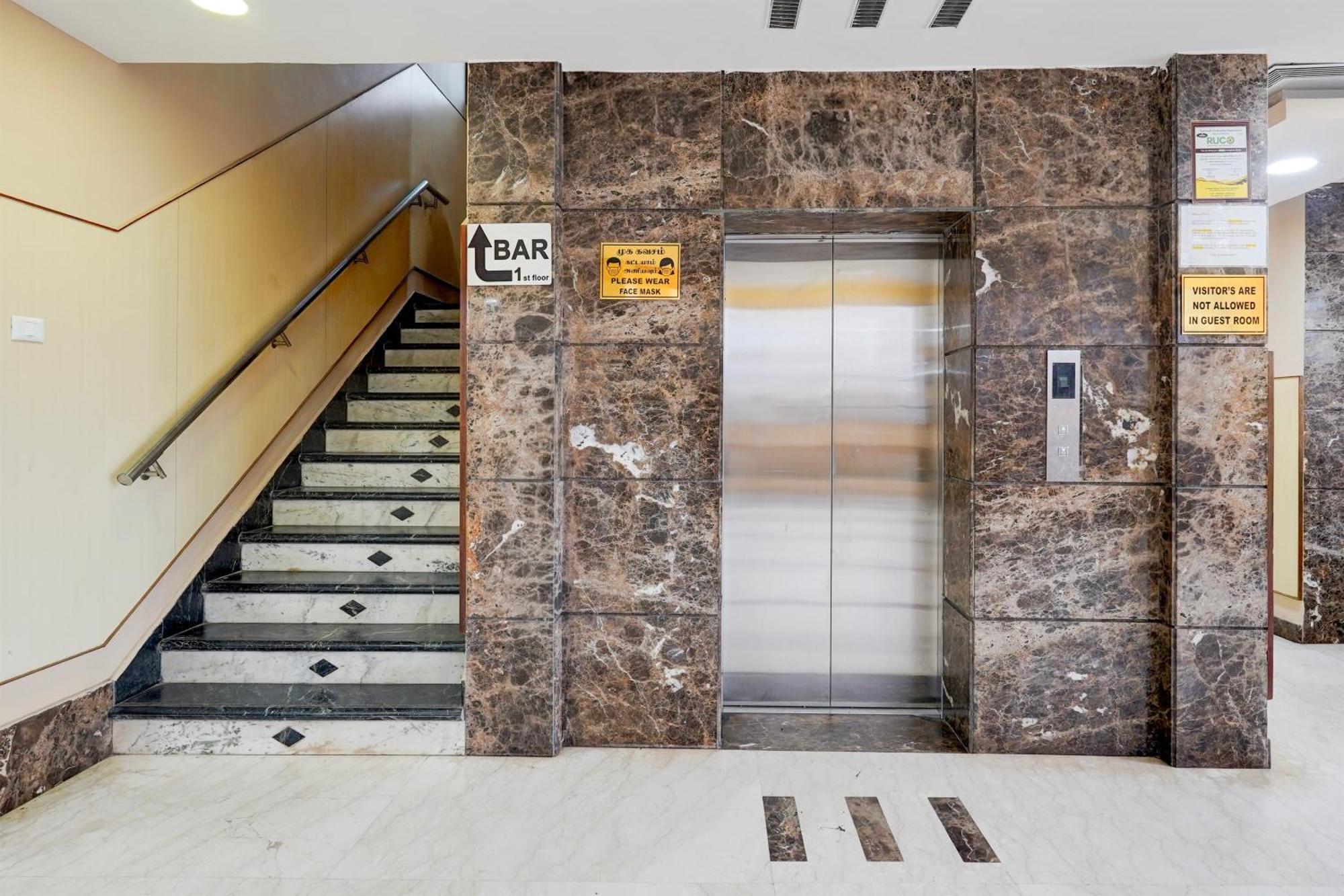 Hotel Super Townhouse Koyambedu Čennai Exteriér fotografie