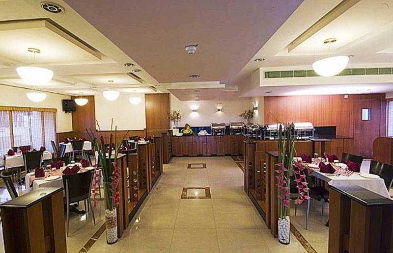 Hotel Super Townhouse Koyambedu Čennai Exteriér fotografie