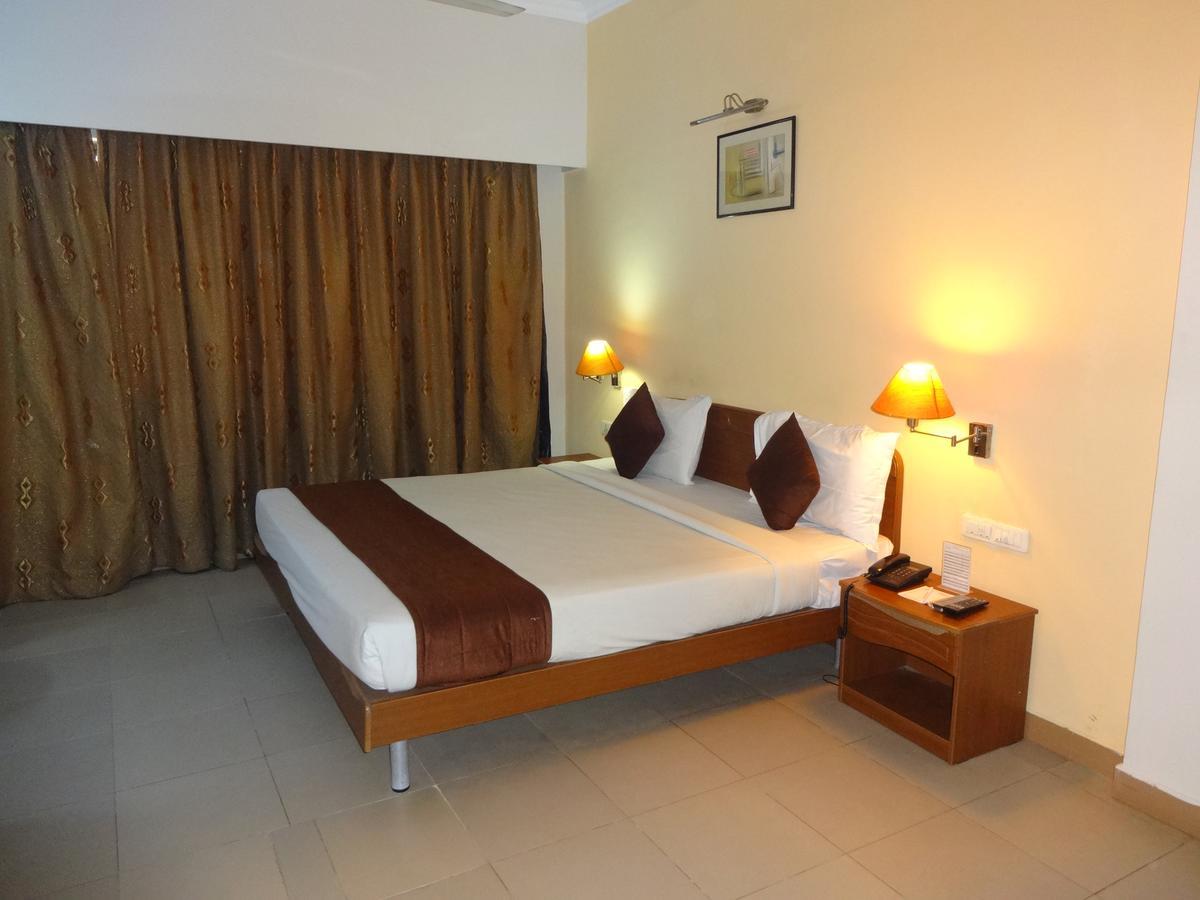 Hotel Super Townhouse Koyambedu Čennai Exteriér fotografie