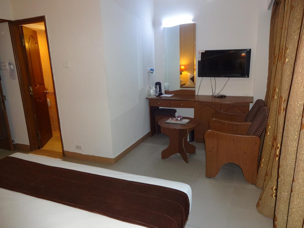 Hotel Super Townhouse Koyambedu Čennai Exteriér fotografie