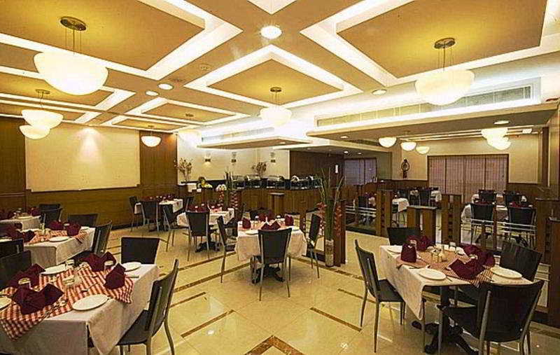 Hotel Super Townhouse Koyambedu Čennai Exteriér fotografie