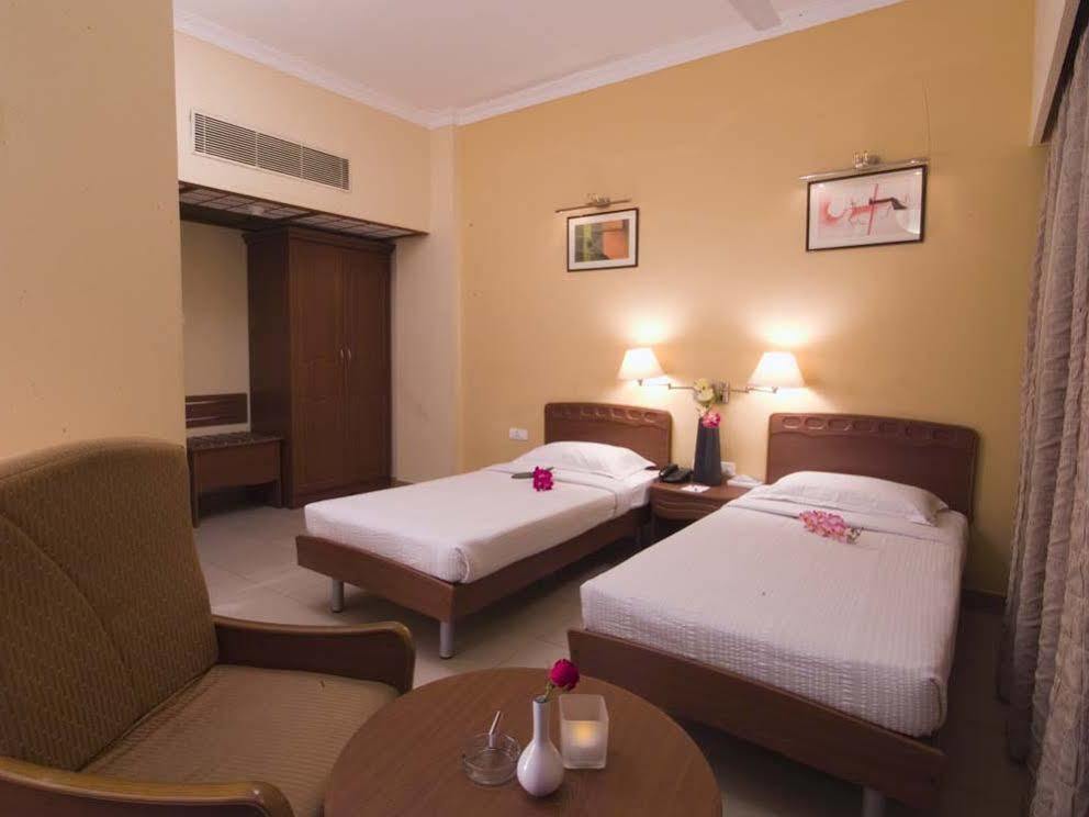 Hotel Super Townhouse Koyambedu Čennai Exteriér fotografie